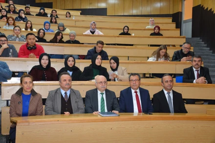 Selçuk Üniversitesi Edebiyat Fakültesinde “Kültür ve Edebiyatımızda Mevlana” anlatıldı